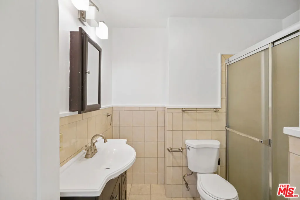 5133 Brynhurst Avenue, View Park, California 90043 home-pic-17