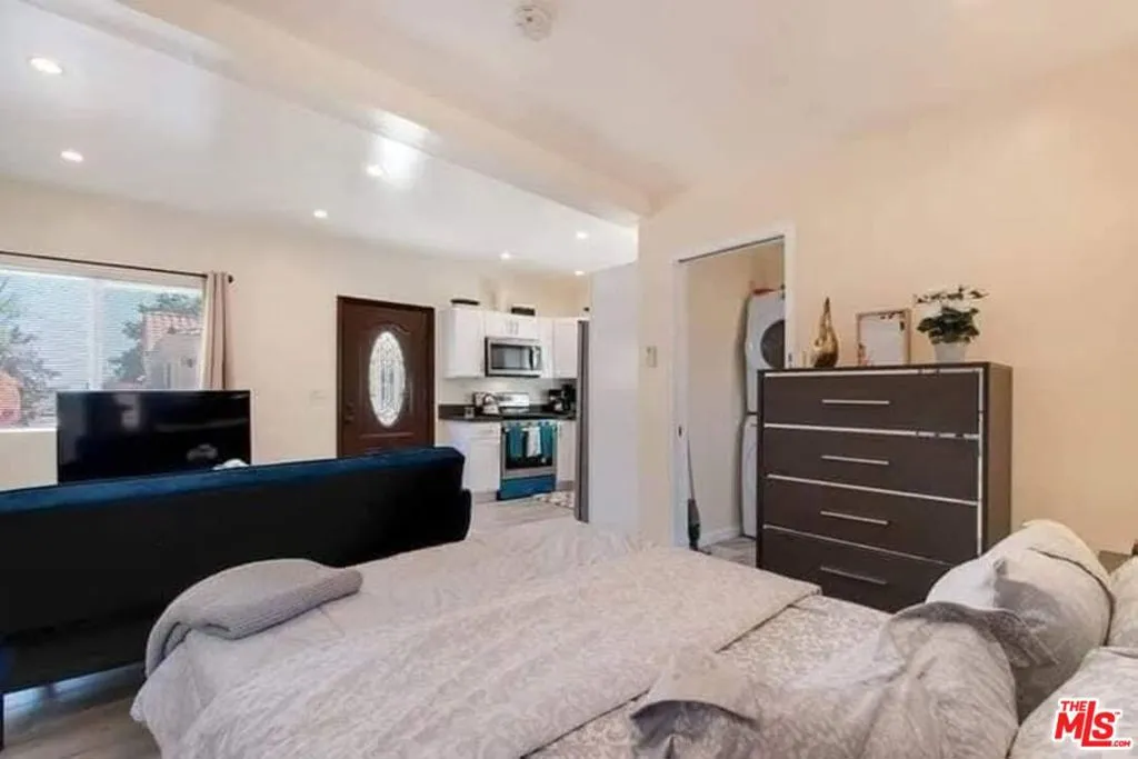 5133 Brynhurst Avenue, View Park, California 90043 home-pic-25