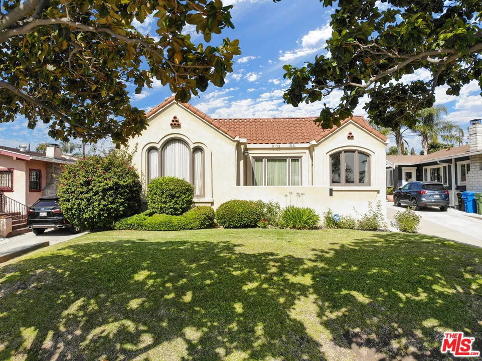 5133 Brynhurst Avenue, View Park, California 90043 home-pic-1