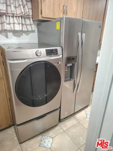 Washer & Fridge