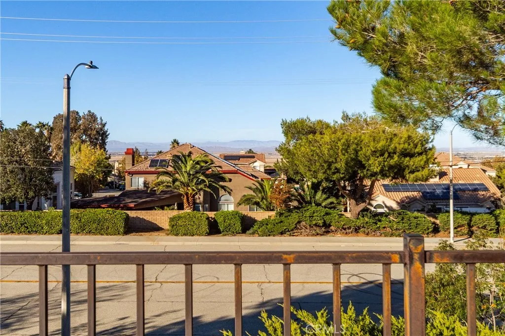 7273 Ojai Drive, Palmdale, California 93551 home-pic-46