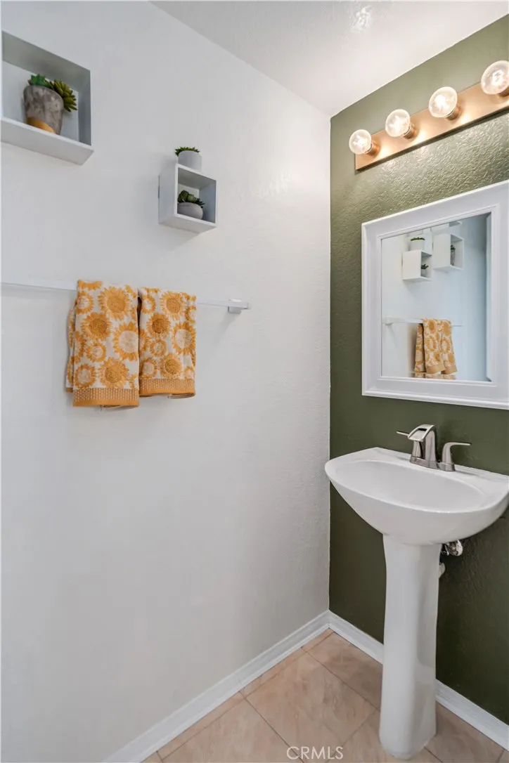 7273 Ojai Drive, Palmdale, California 93551 home-pic-26