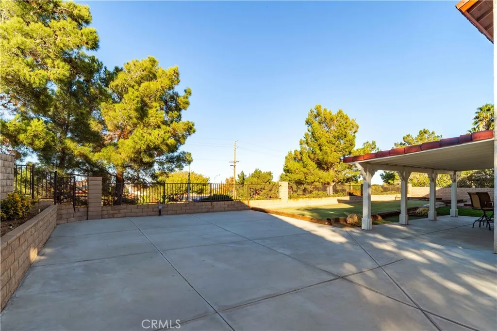 7273 Ojai Drive, Palmdale, California 93551 home-pic-44