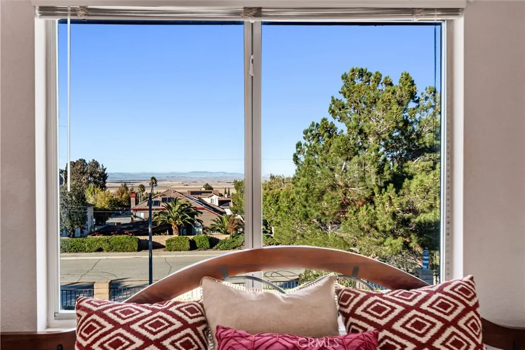 7273 Ojai Drive, Palmdale, California 93551 home-pic-38