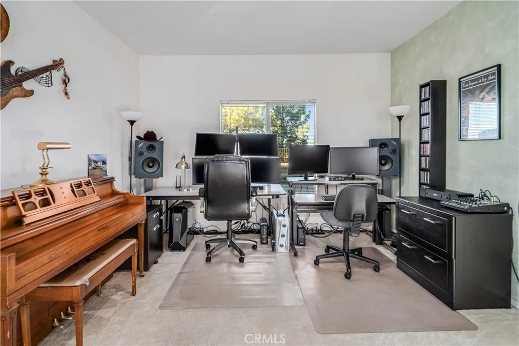 7273 Ojai Drive, Palmdale, California 93551 home-pic-13