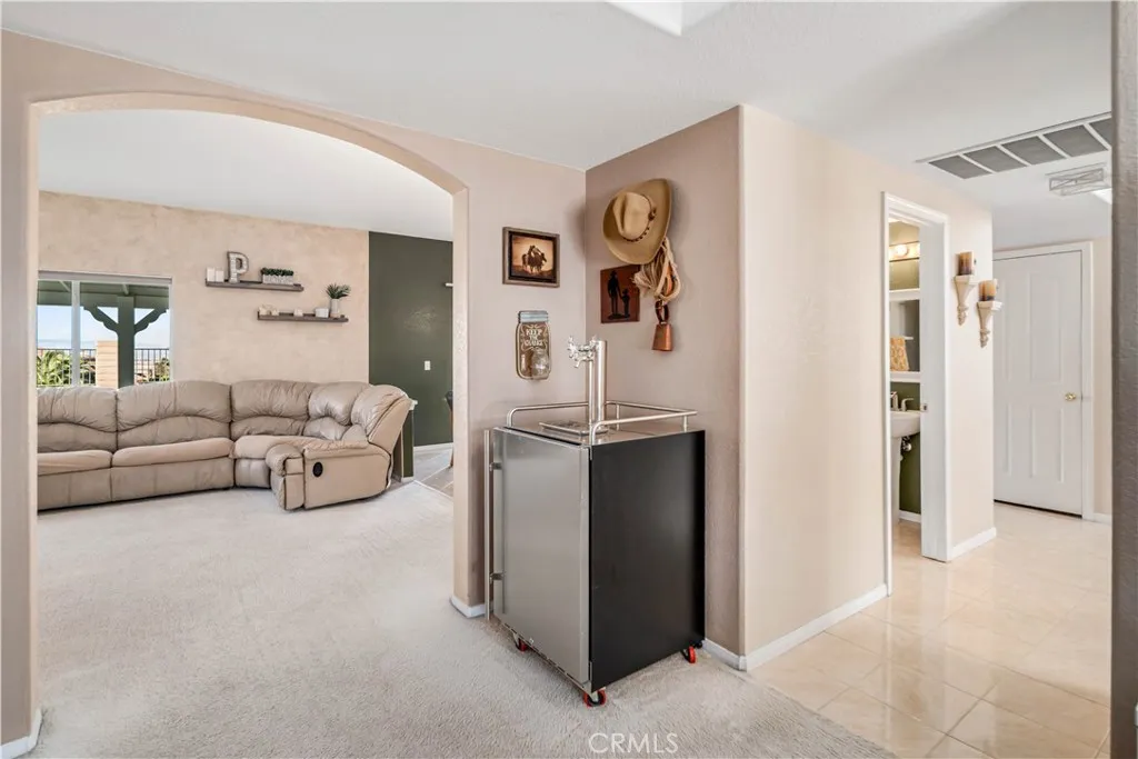 7273 Ojai Drive, Palmdale, California 93551 home-pic-25