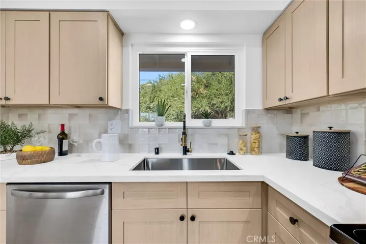 25800 Coombe Hill, Menifee, California 92586