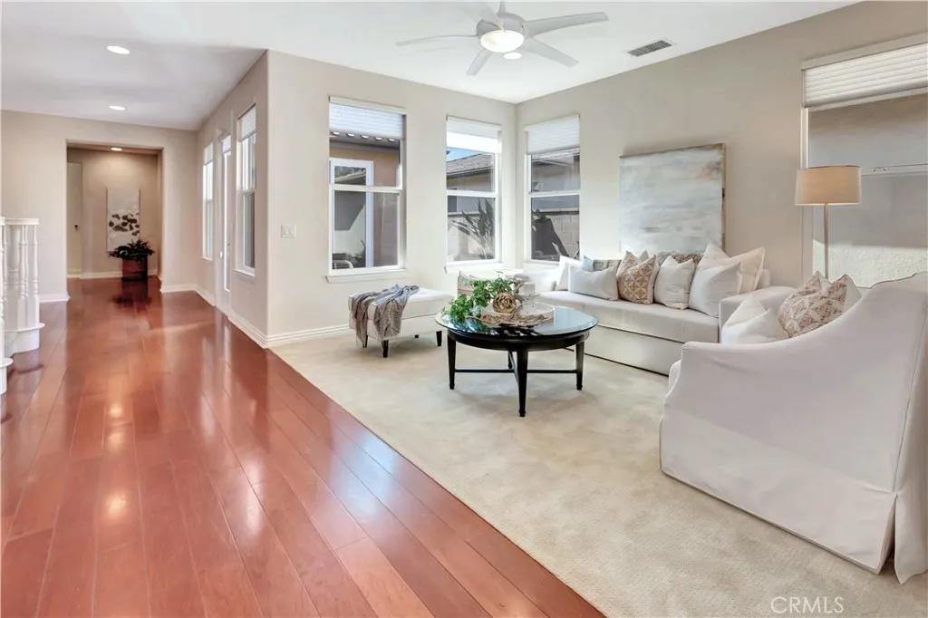 10 Rutherford, Irvine, California 92602 home-pic-5