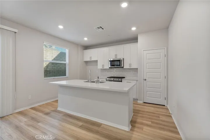 649 E Madeleine Privado, Ontario, California 91761