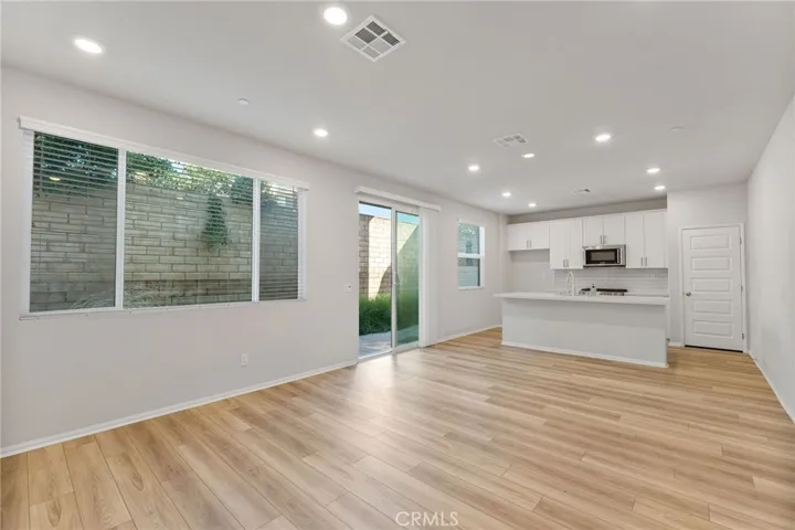 649 E Madeleine Privado, Ontario, California 91761