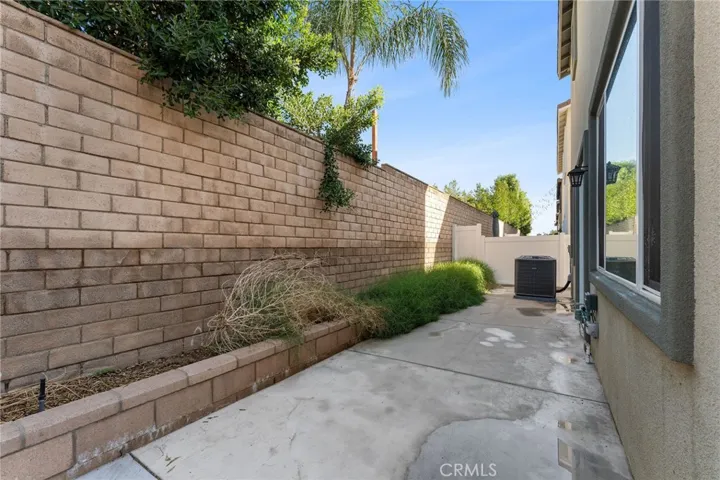 649 E Madeleine Privado, Ontario, California 91761