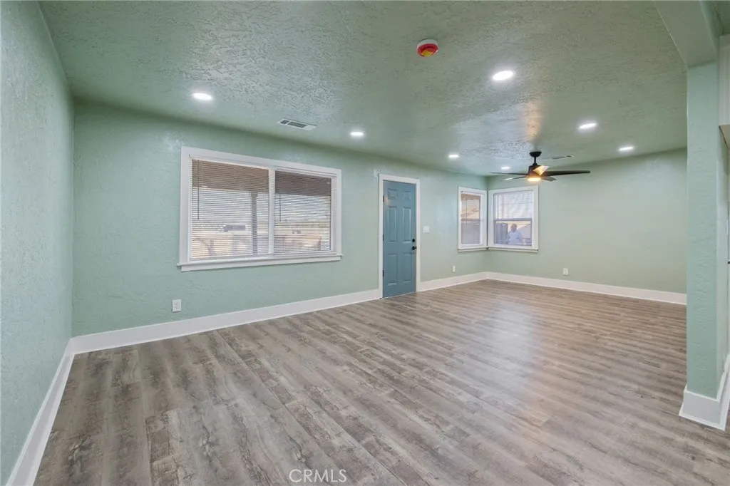 4722 E Florence Avenue, Fresno, California 93725 home-pic-10