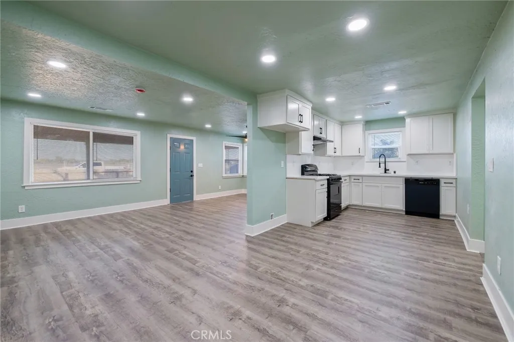 4722 E Florence Avenue, Fresno, California 93725 home-pic-14