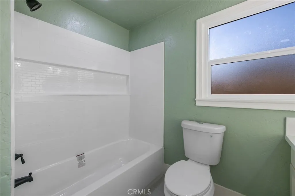 4722 E Florence Avenue, Fresno, California 93725 home-pic-35