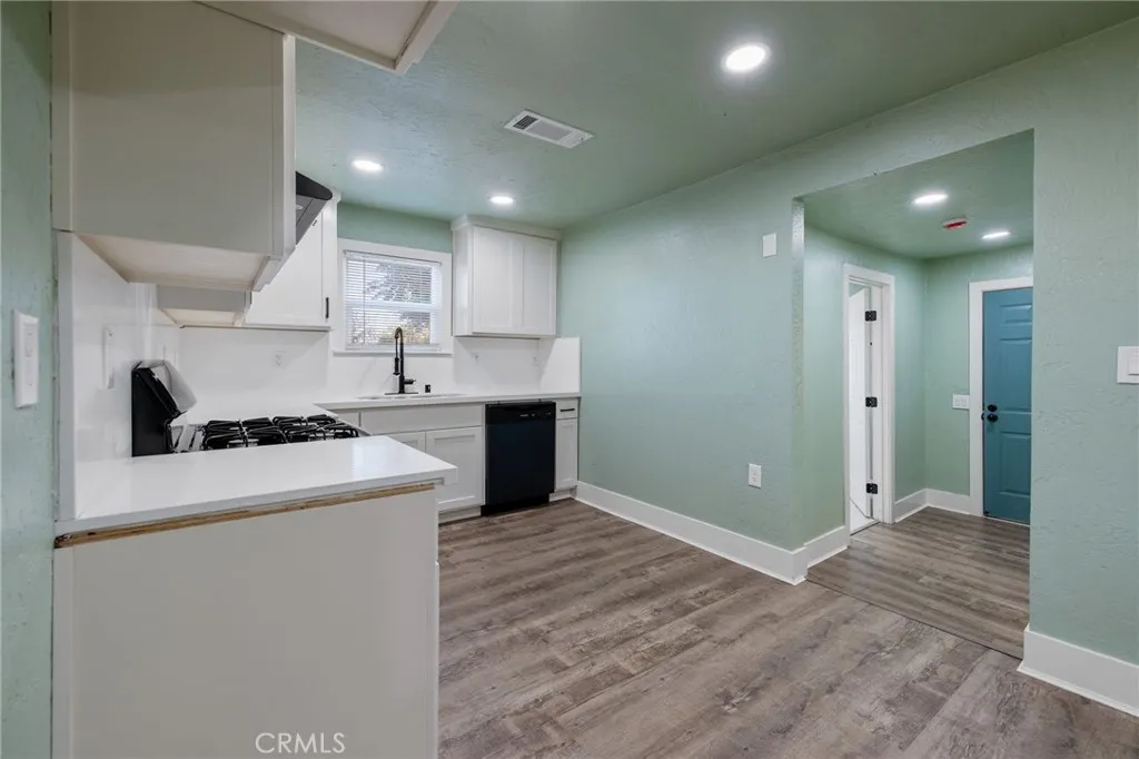 4722 E Florence Avenue, Fresno, California 93725 home-pic-18