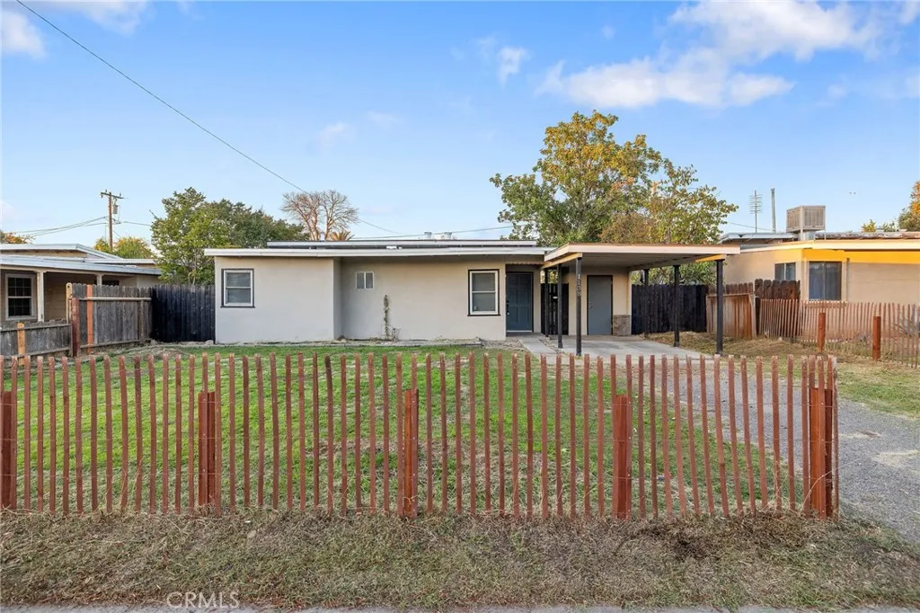 1138 W Lansing Way, Fresno, California 93705 home-pic-0