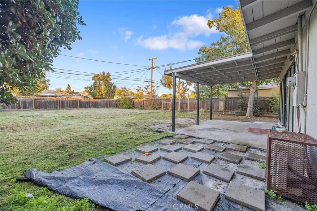 1138 W Lansing Way, Fresno, California 93705 home-pic-24