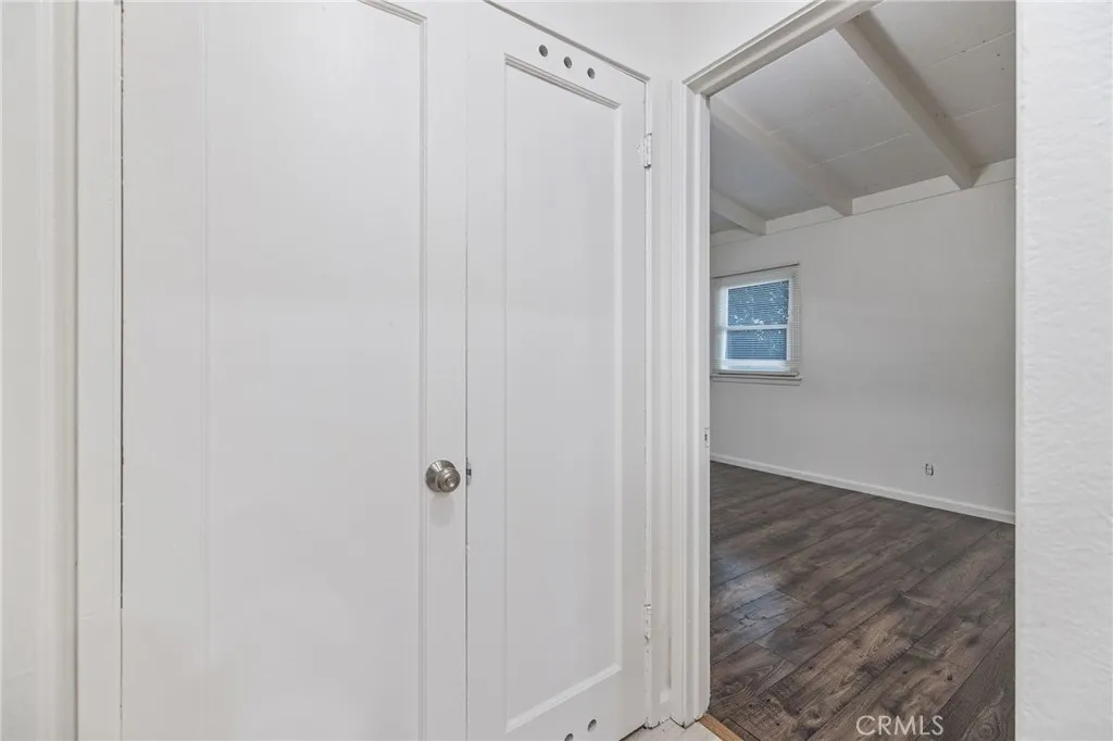 1138 W Lansing Way, Fresno, California 93705 home-pic-18