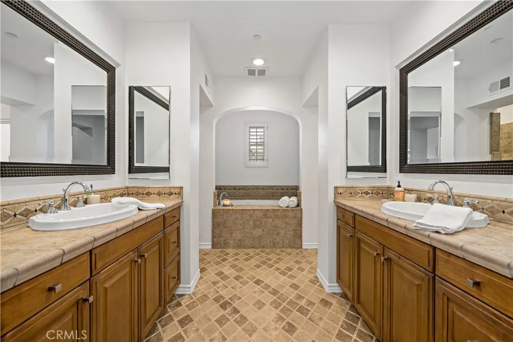 6 Salvatore, Ladera Ranch, California 92694 home-pic-24