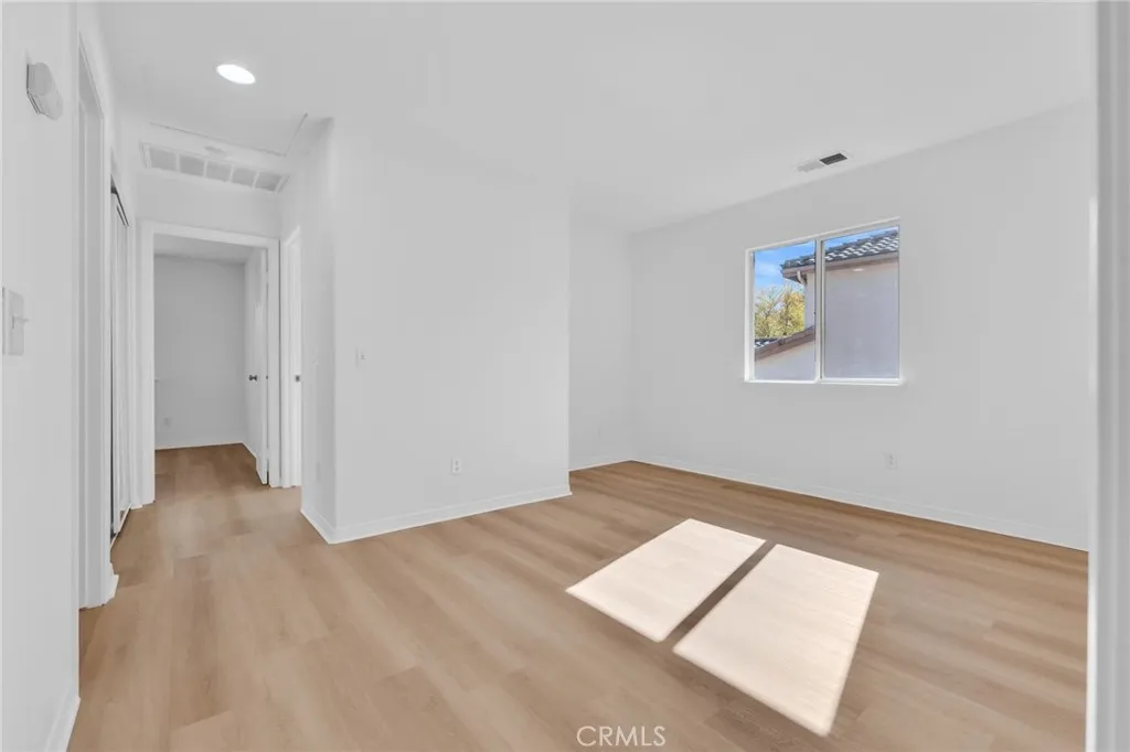 31955 Botany Court, Lake Elsinore, California 92532 home-pic-21