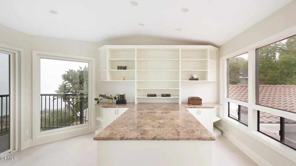 8 Burrell Lane, Rancho Palos Verdes, California 90275 home-pic-32