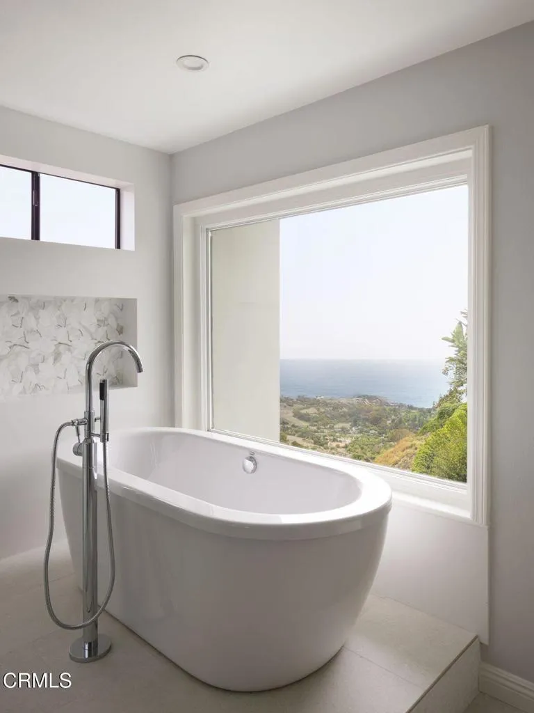 8 Burrell Lane, Rancho Palos Verdes, California 90275 home-pic-24