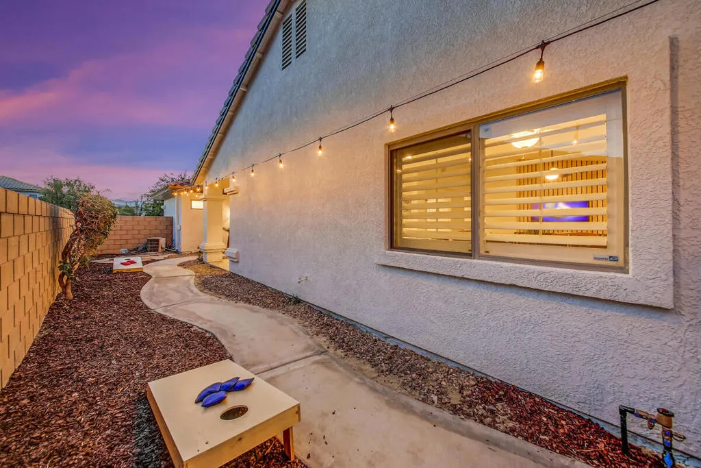 48580 Gibraltar Street, Indio, California 92201 home-pic-9