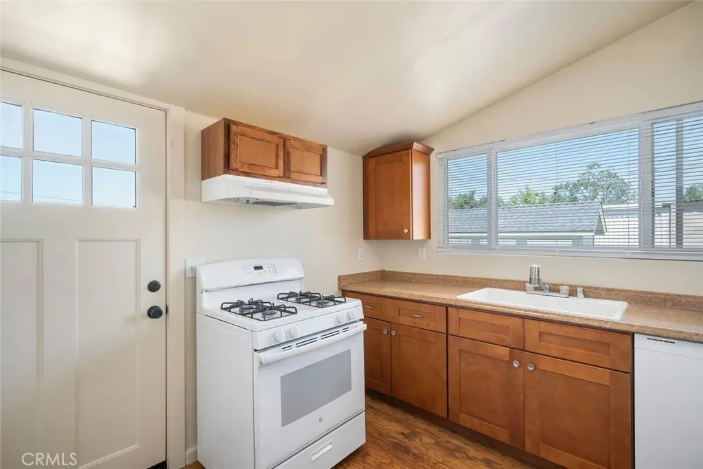8740 El Camino Real A, Atascadero, California 93422 home-pic-9