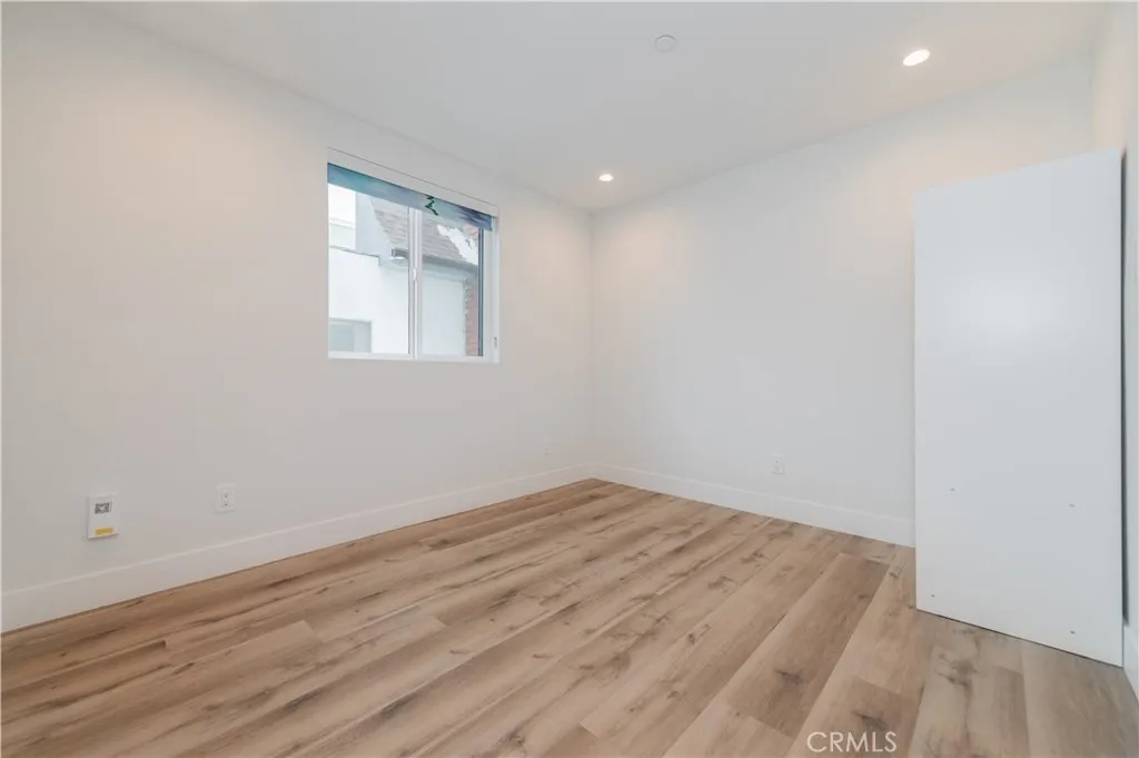 5652 La Mirada Avenue, Los Angeles, California 90038 home-pic-12