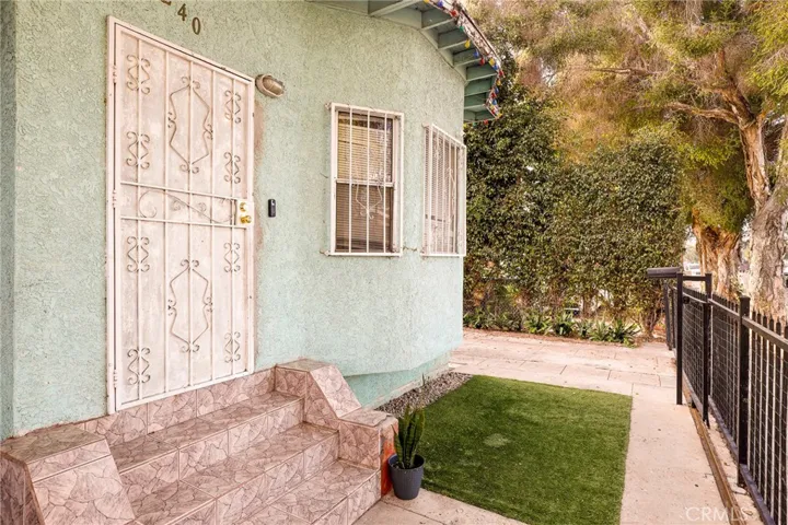 240 E 56th Street, Los Angeles, California 90011