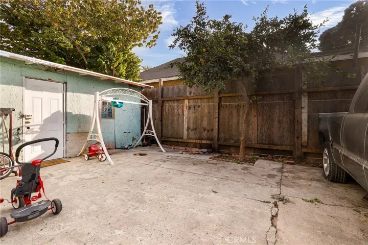 240 E 56th Street, Los Angeles, California 90011