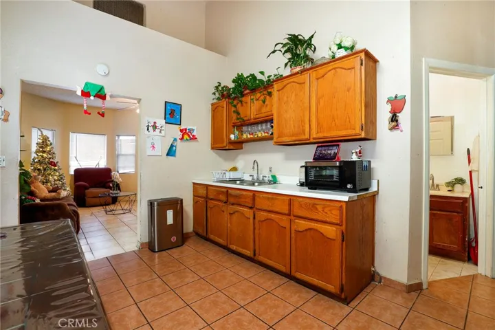 240 E 56th Street, Los Angeles, California 90011