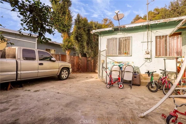 240 E 56th Street, Los Angeles, California 90011