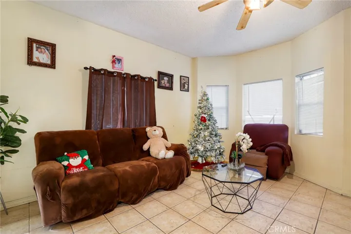 240 E 56th Street, Los Angeles, California 90011