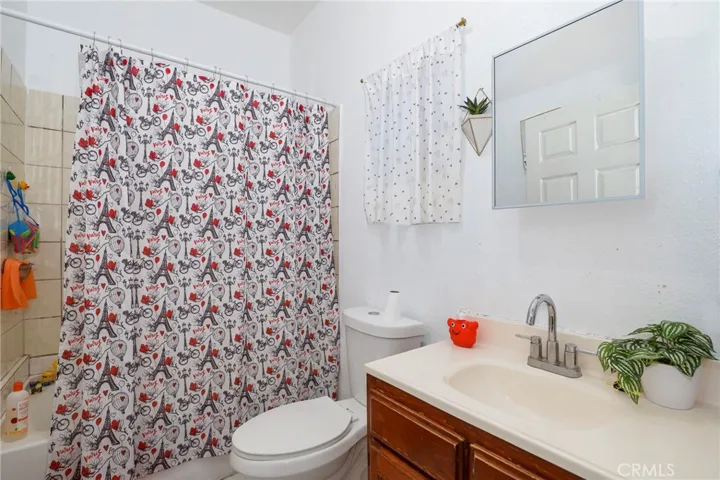 240 E 56th Street, Los Angeles, California 90011