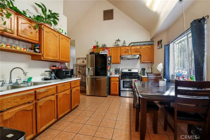 240 E 56th Street, Los Angeles, California 90011
