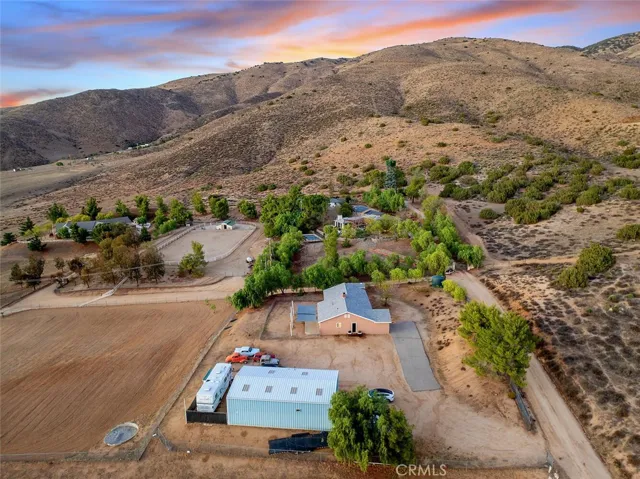 6803 Sierra, Agua Dulce, California 91390
