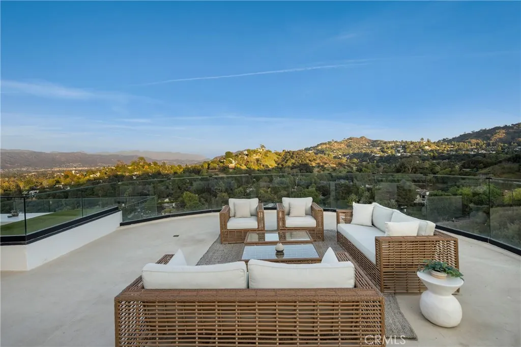 3596 Woodhill Canyon, Studio City, California 91604 home-pic-12