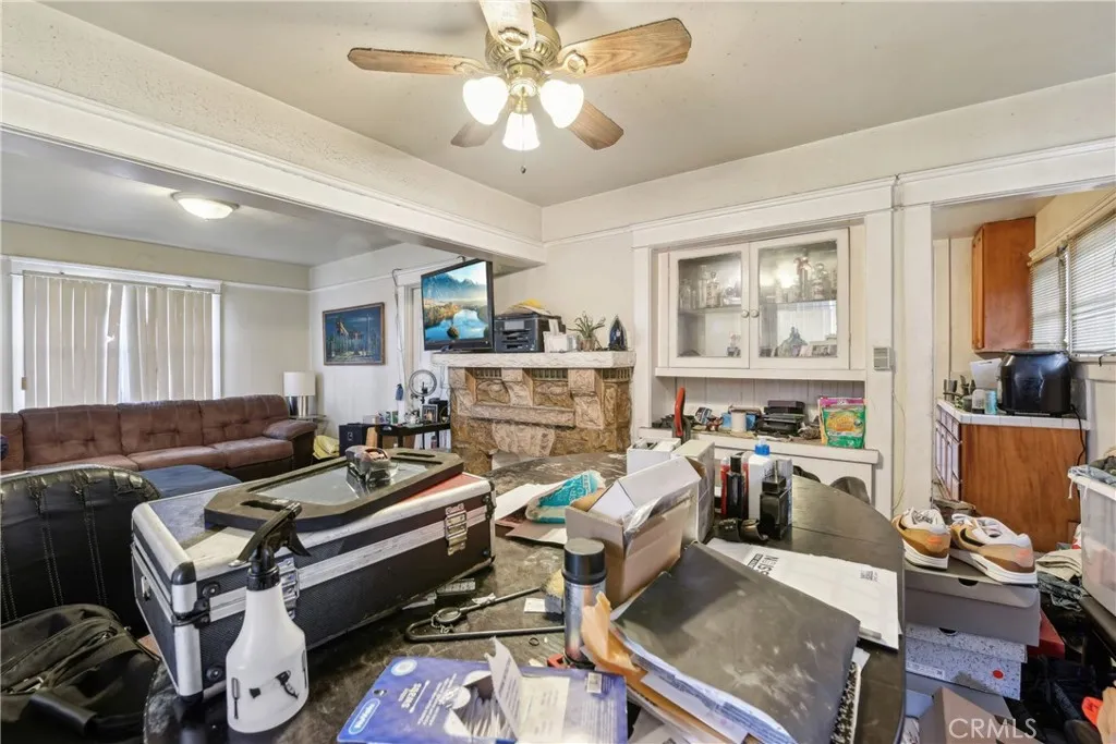 231 W 88th Street, Los Angeles, California 90003 home-pic-3