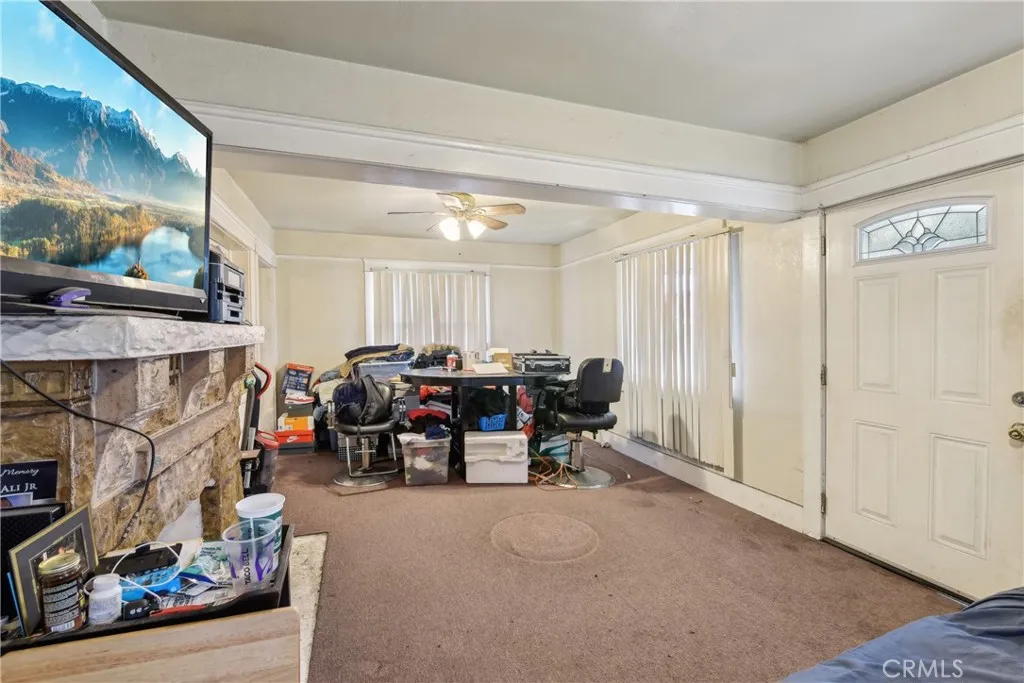 231 W 88th Street, Los Angeles, California 90003 home-pic-1