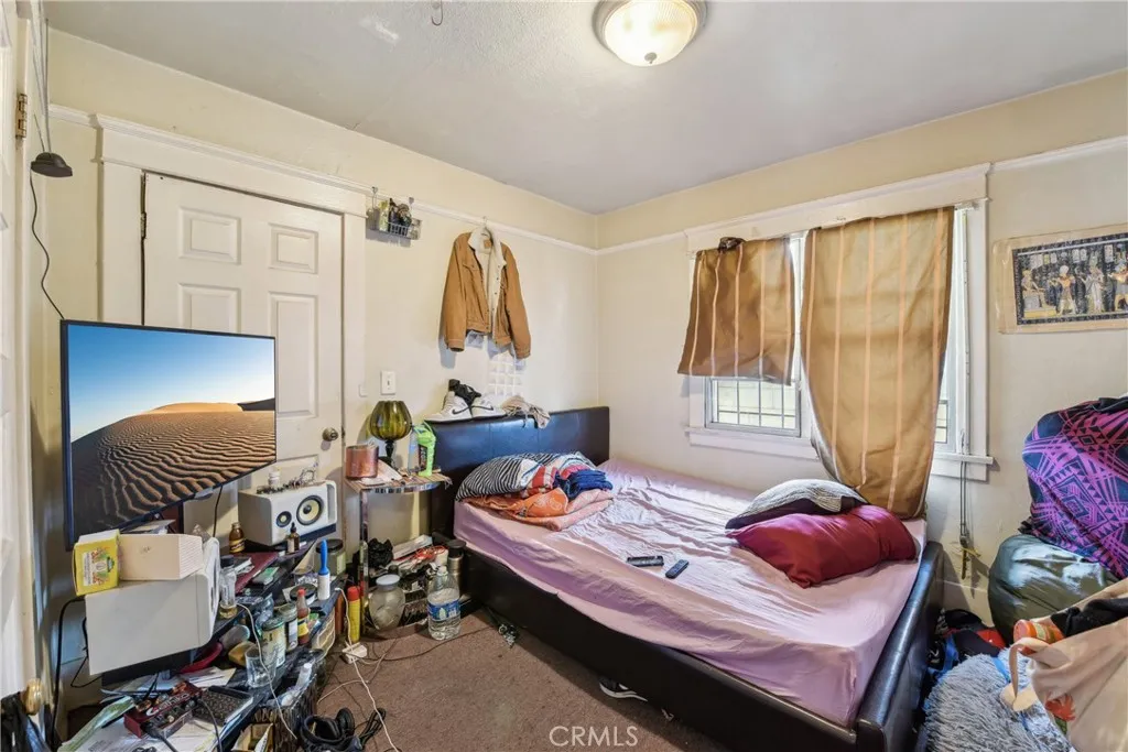 231 W 88th Street, Los Angeles, California 90003 home-pic-9