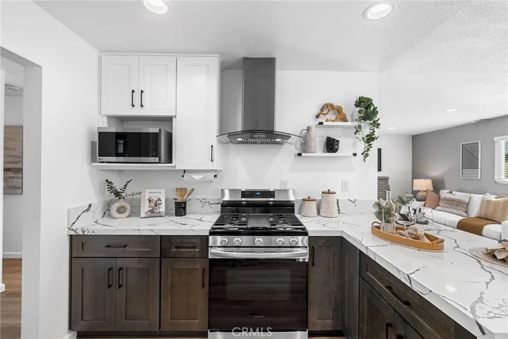 621 S Corta, Santa Ana, California 92704