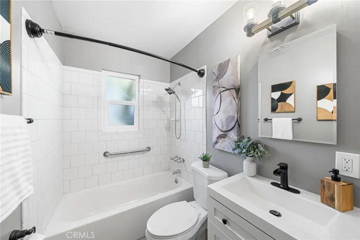 621 S Corta, Santa Ana, California 92704