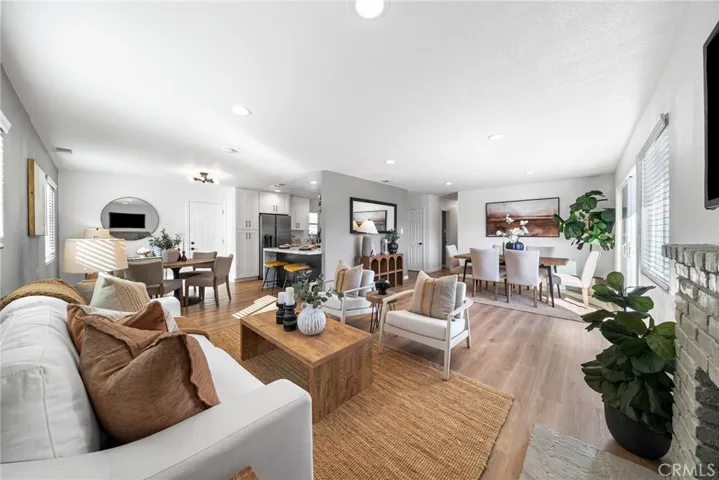 621 S Corta, Santa Ana, California 92704
