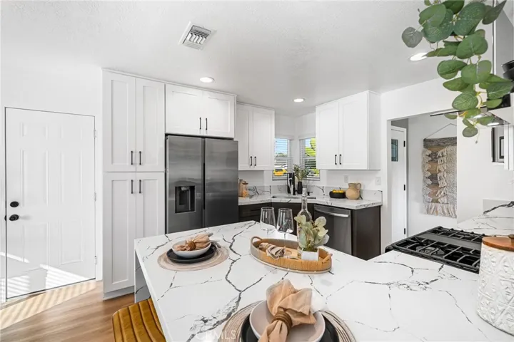 621 S Corta, Santa Ana, California 92704