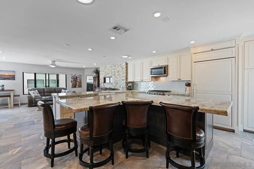 100 Coast 405, La Jolla, California 92037 home-pic-4