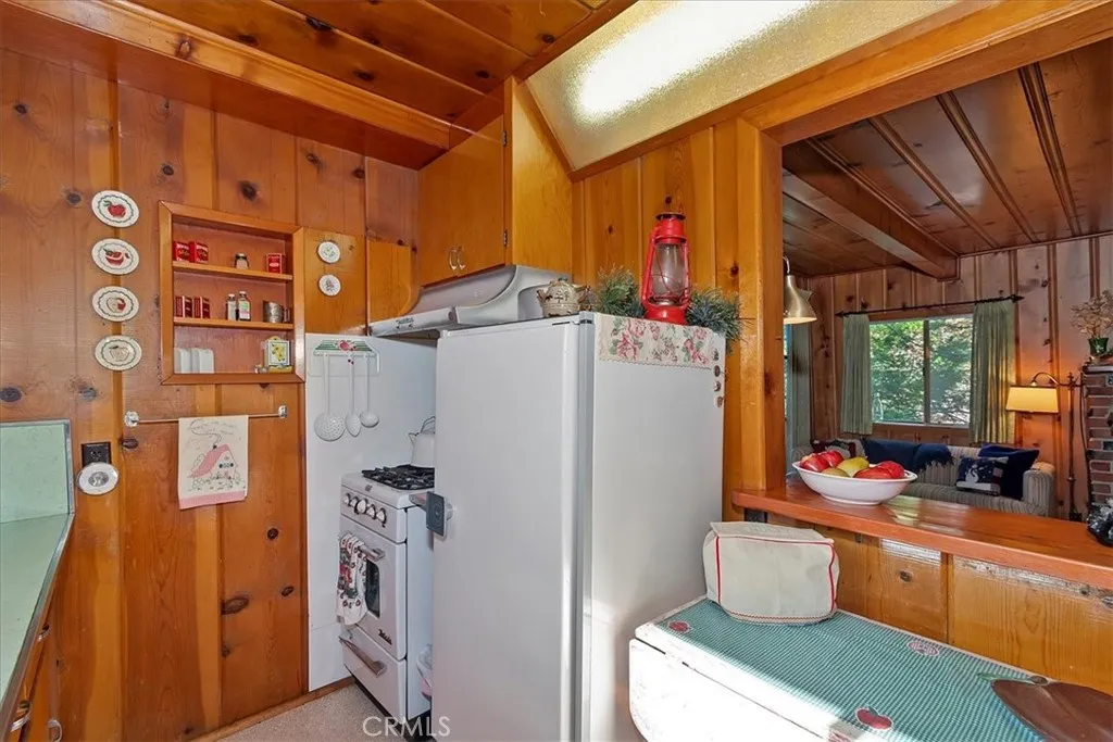 620 Cedar Lane, Twin Peaks, California 92391 home-pic-14