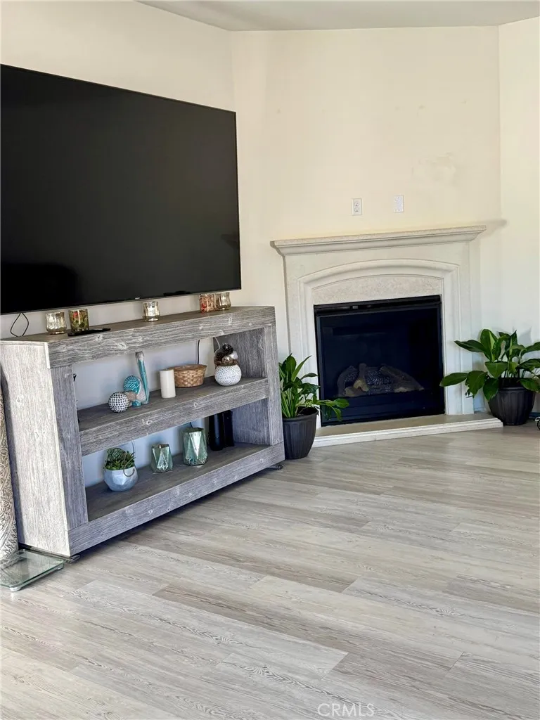 5144 Godinez, Fontana, California 92336 home-pic-2