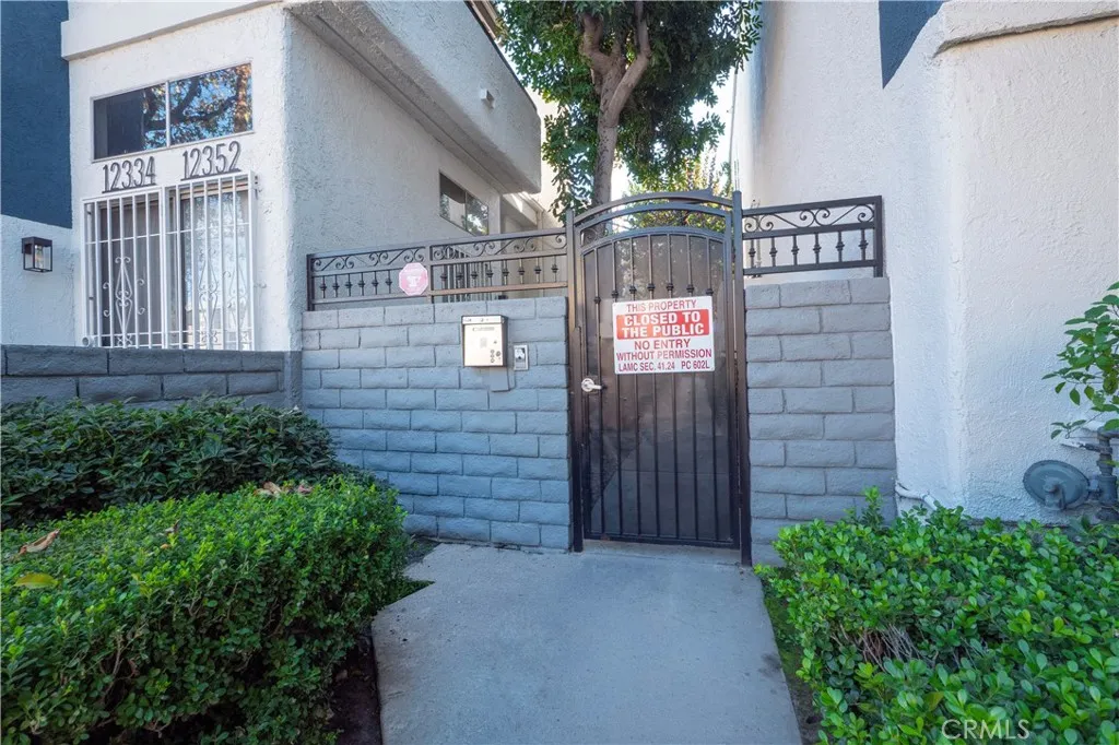 12334 Chandler, Valley Village, California 91607 home-pic-2