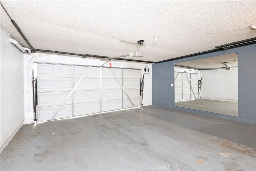 12334 Chandler, Valley Village, California 91607 home-pic-34